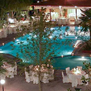 *** Otel Four Seasons Yunanistan