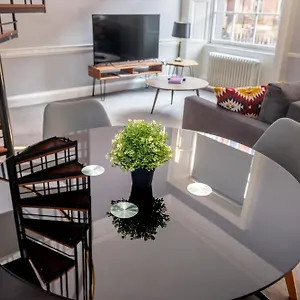 Leevin Aparthotel